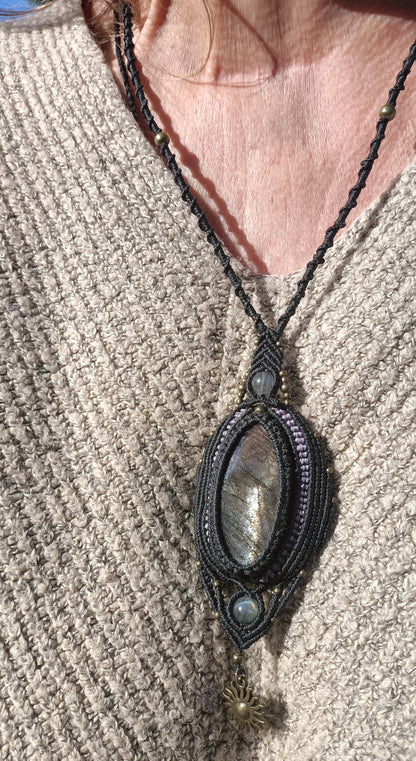 Collier Talisman "SPECTRA"
